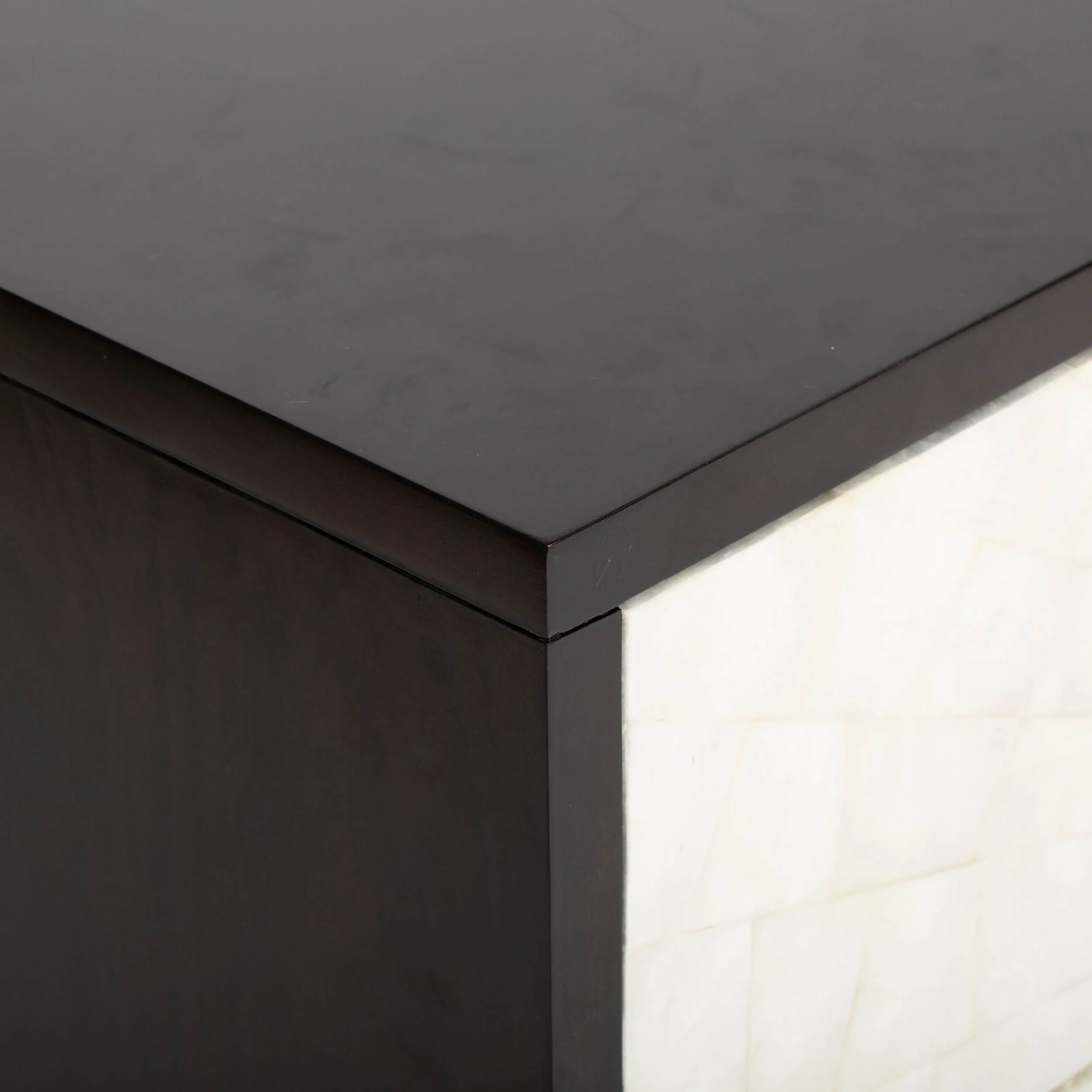 Adagio Bachelor's Chest - Image 5