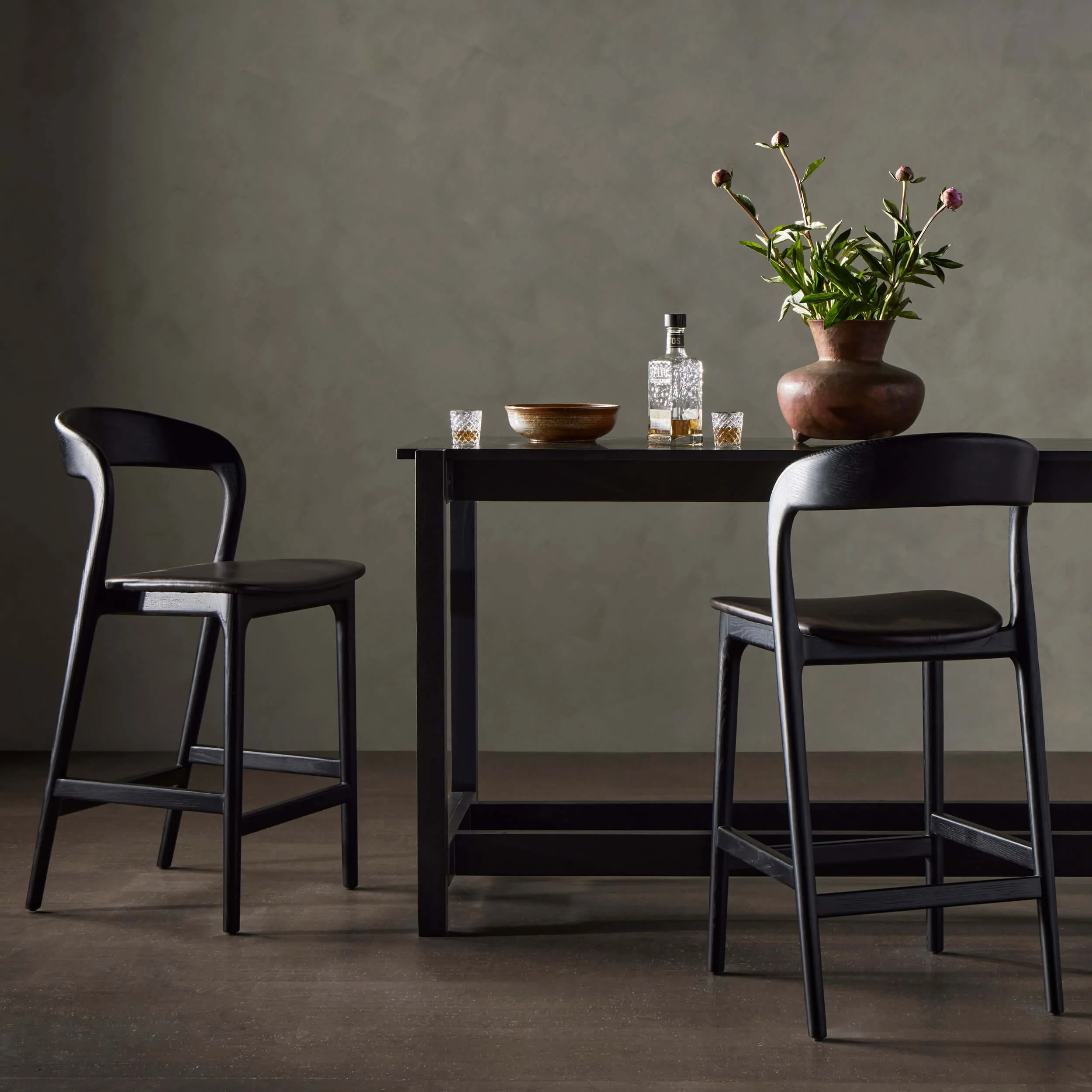 Amare Leather Bar & Counter Stool, Sonoma Black - Image 6