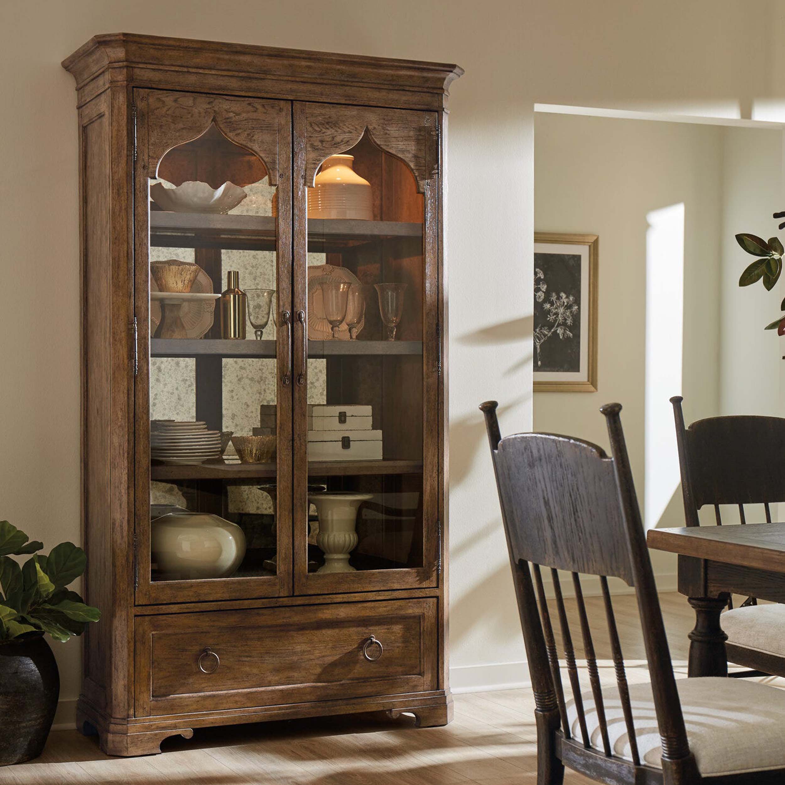 Americana Display Cabinet, Honey - Image 5