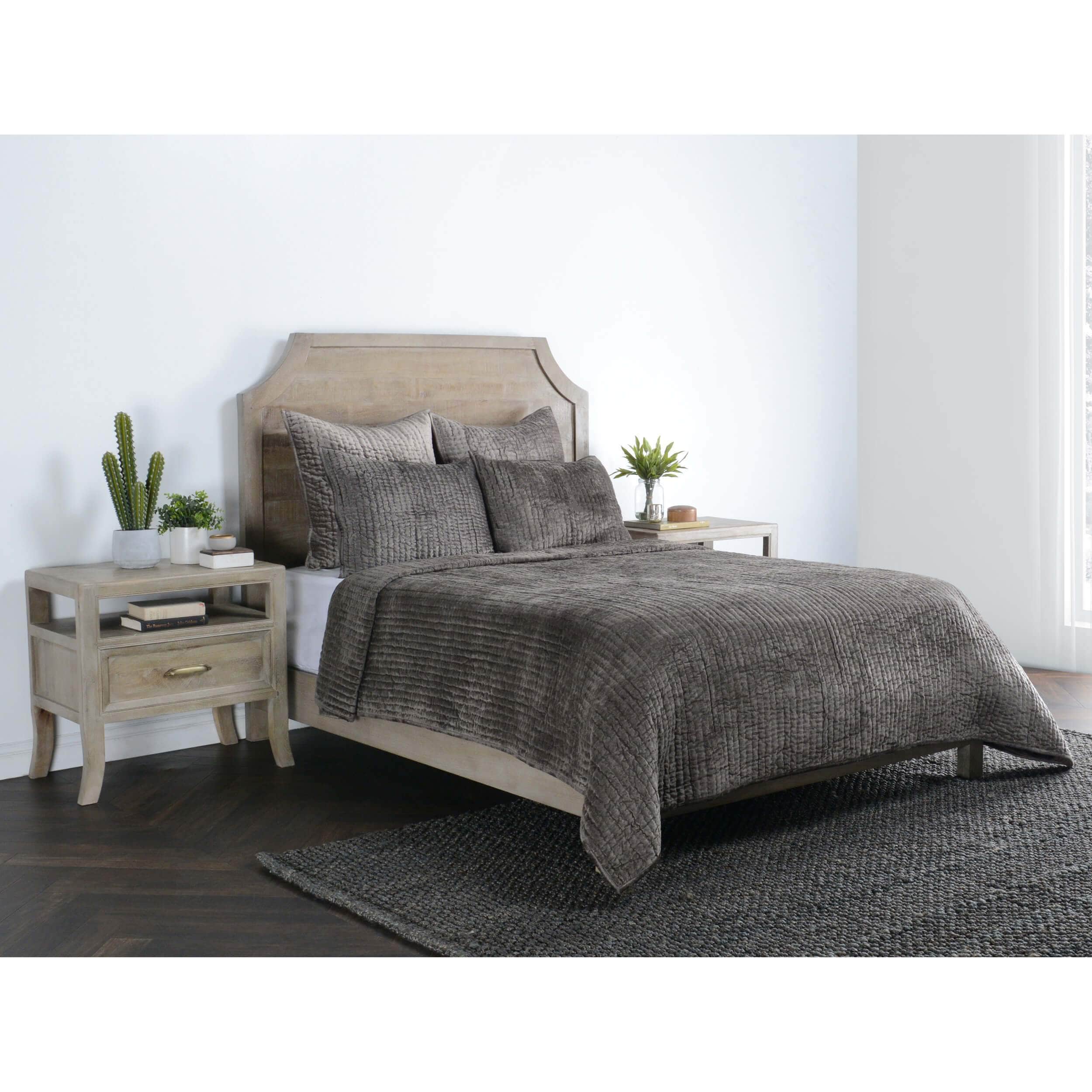Bari Velvet Quilt, Desert