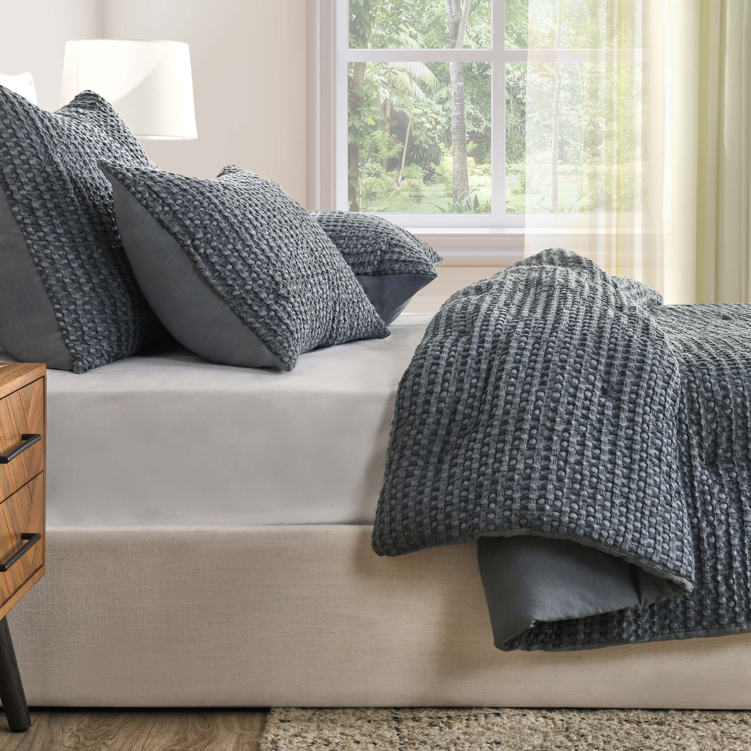 Colmar Quilt, Marina Blue - Image 2