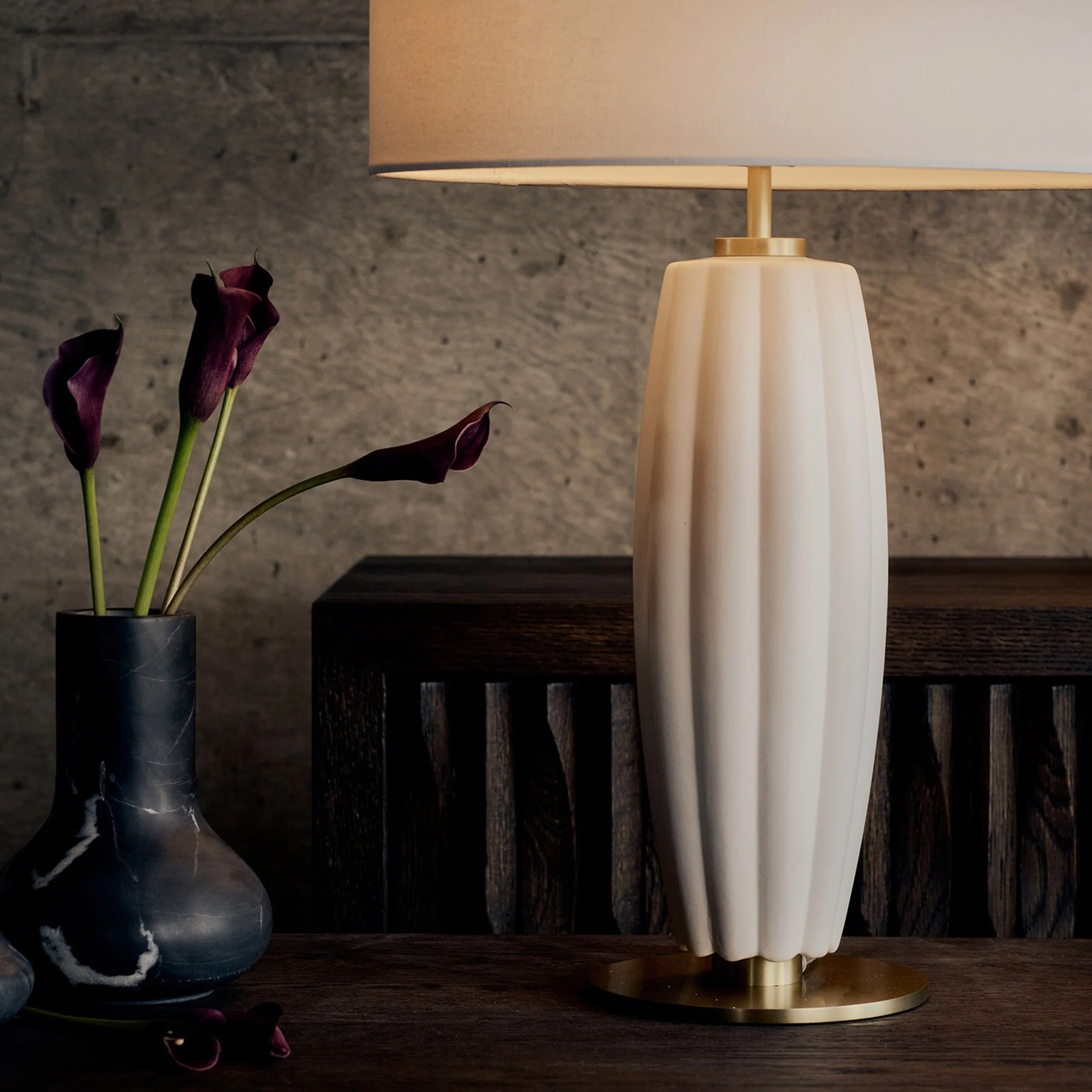 Crocus Ceramic Table Lam, White - Image 4