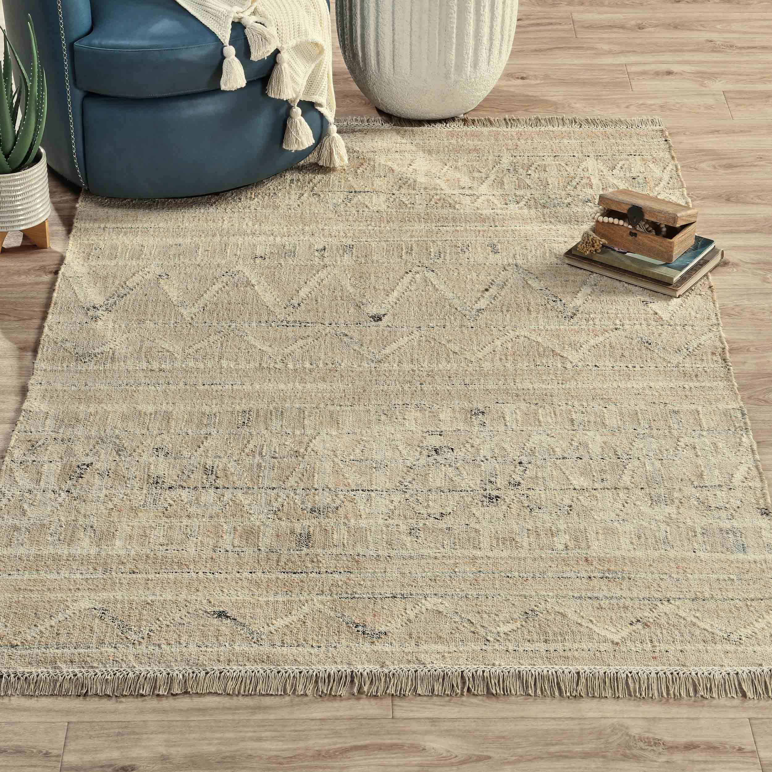 Kingston Distressed Rug, Natural - Image 4