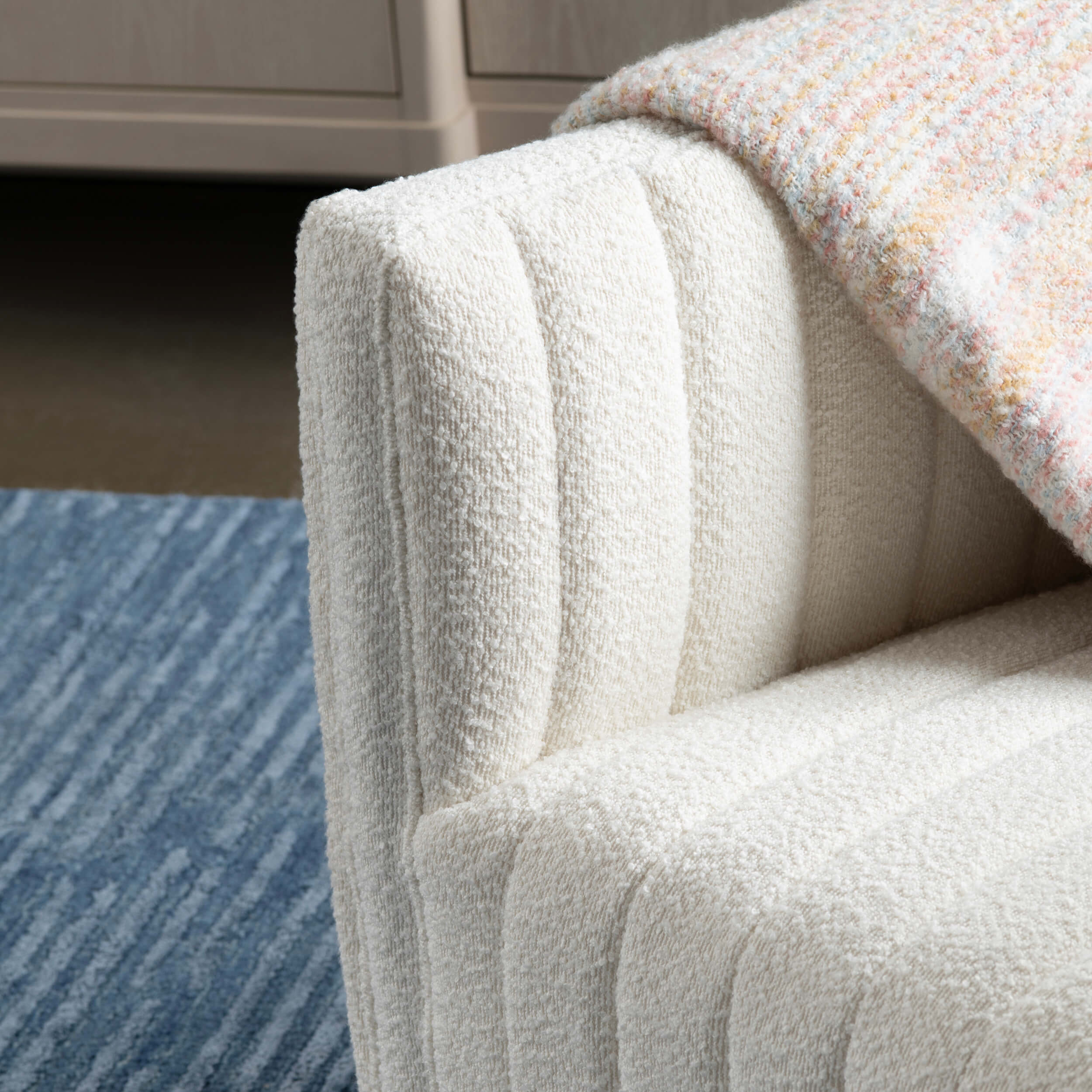 Maddison Swivel Chair, White - Image 5