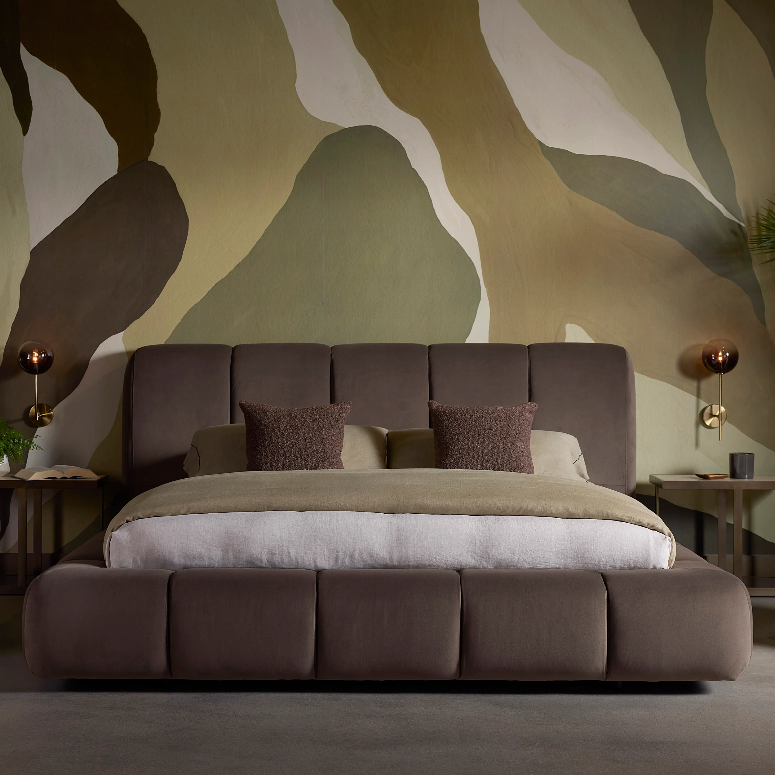 Olena Bed, Meg Ash - Image 5
