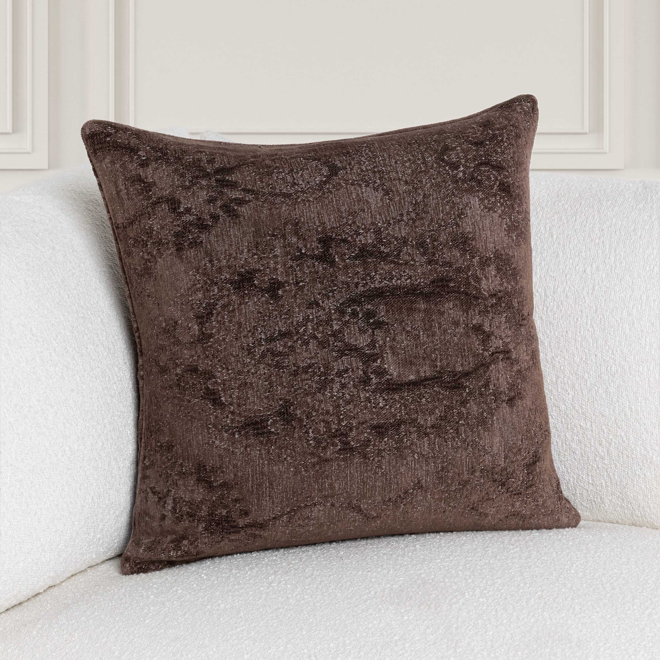 Oliver Pillow, Sierra Brown - Image 5