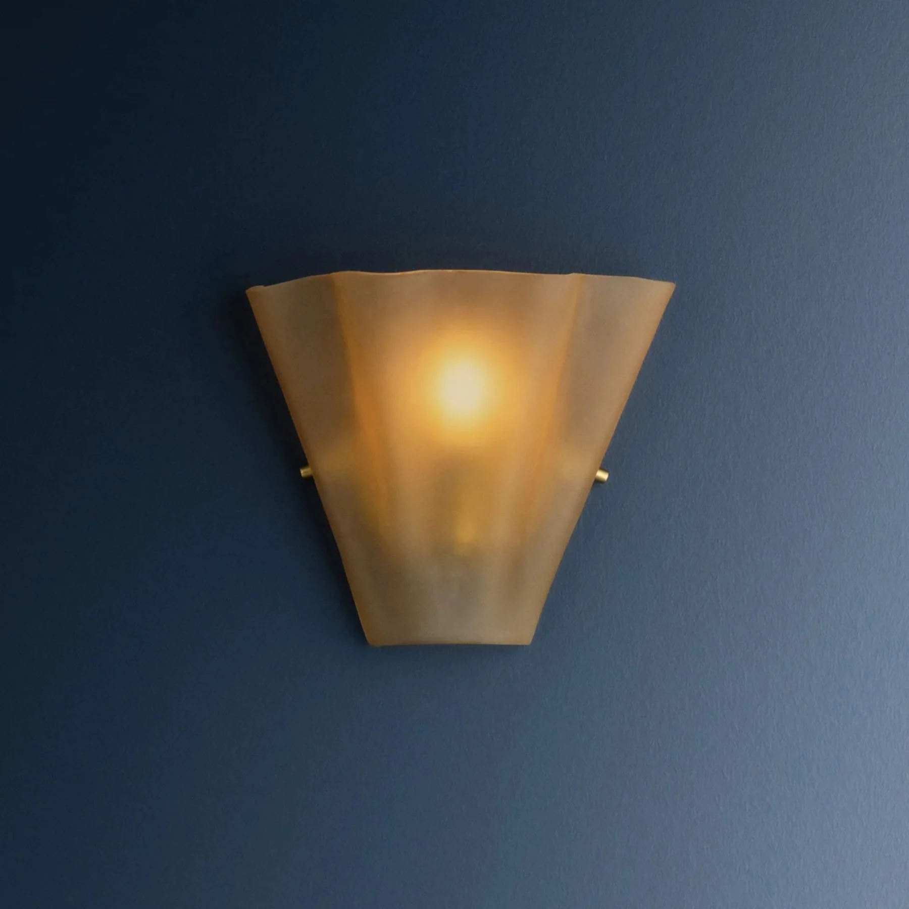 Queen Wall Sconce, Aged Brass - Image 2
