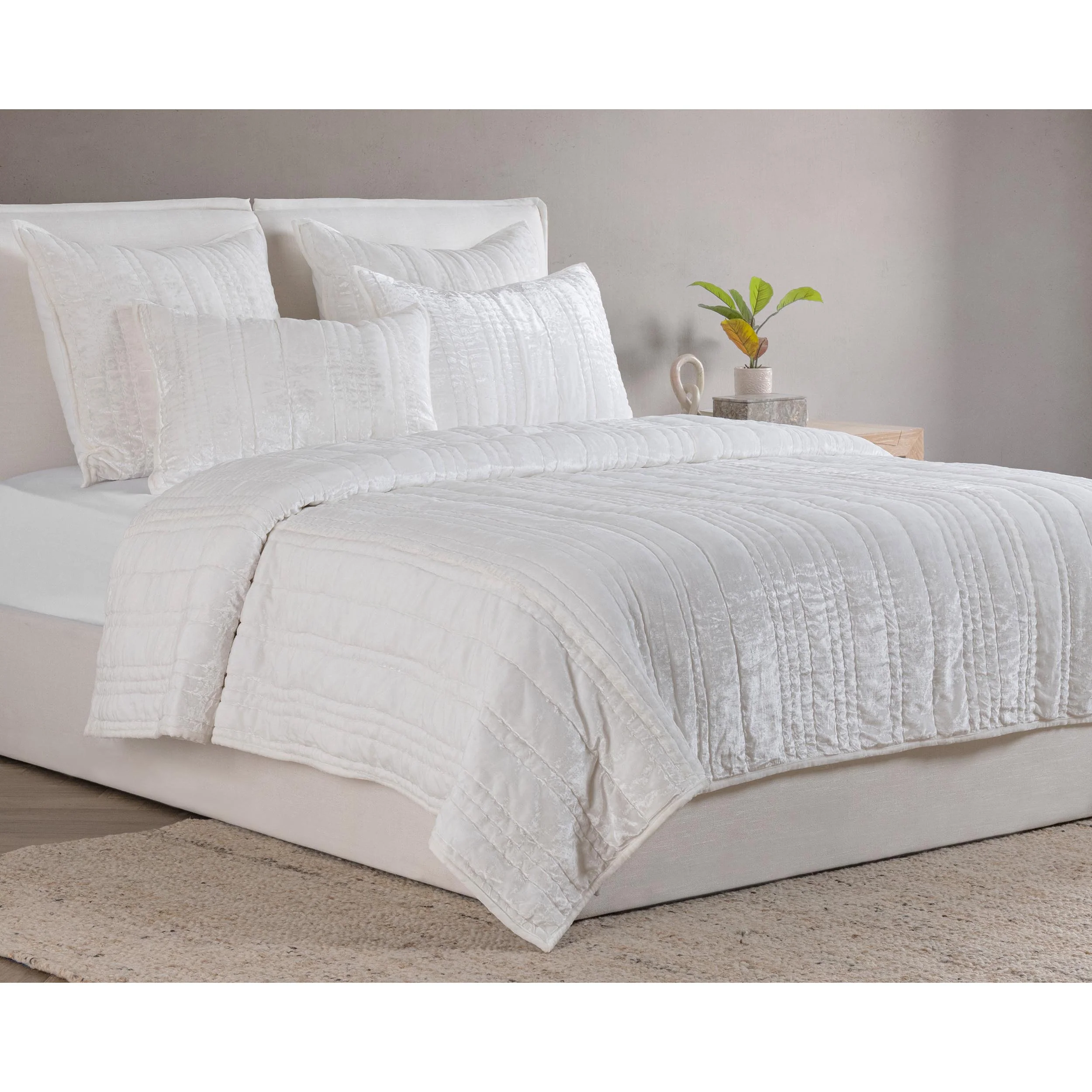 Seville Quilt, Ivory