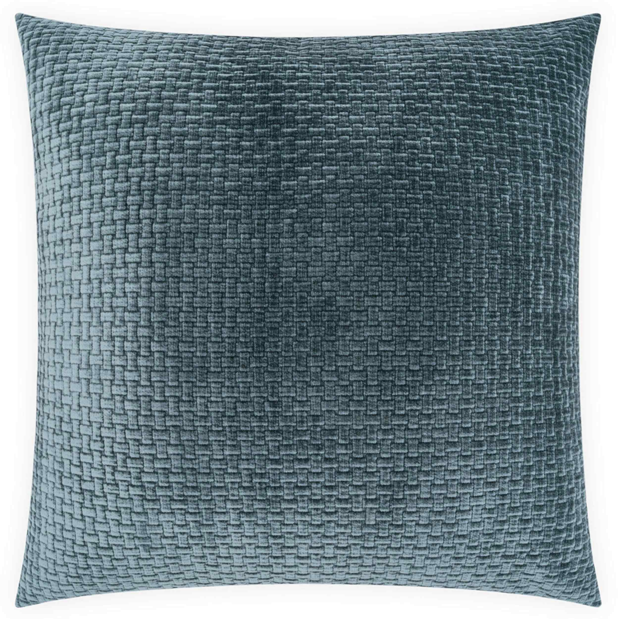 Tessa Pillow, Pacific